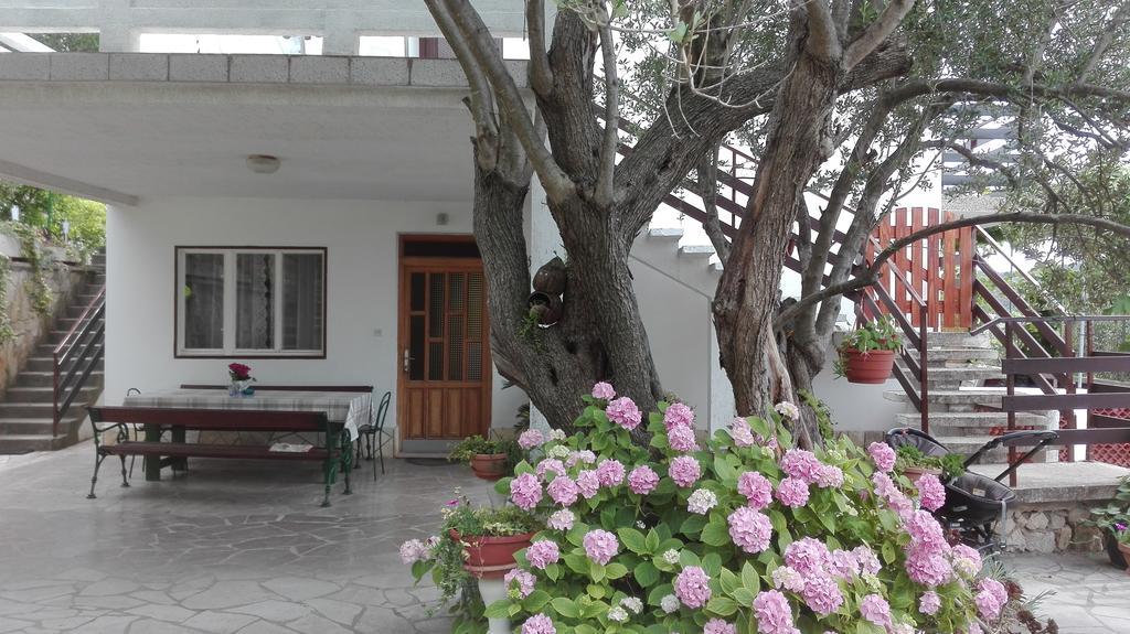 Apartments Bojana Rab Supetarska Draga Bagian luar foto